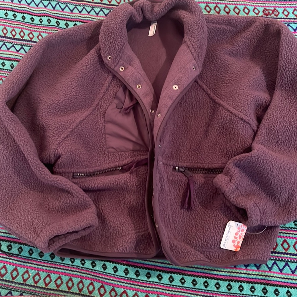 Free People Movement Hit The Slopes Jacket XS BNWT SO in the color Blackberry 💜 - Picture 4 of 8
